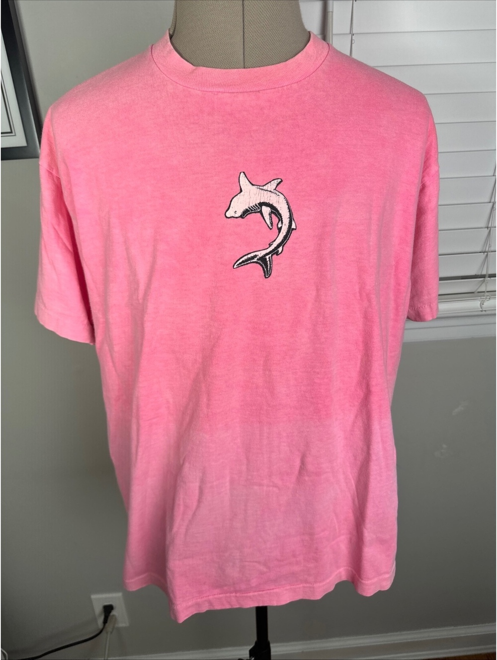 Vintage Vuarnet Shark Bait T-Shirt Pink Surf Made in USA 90s